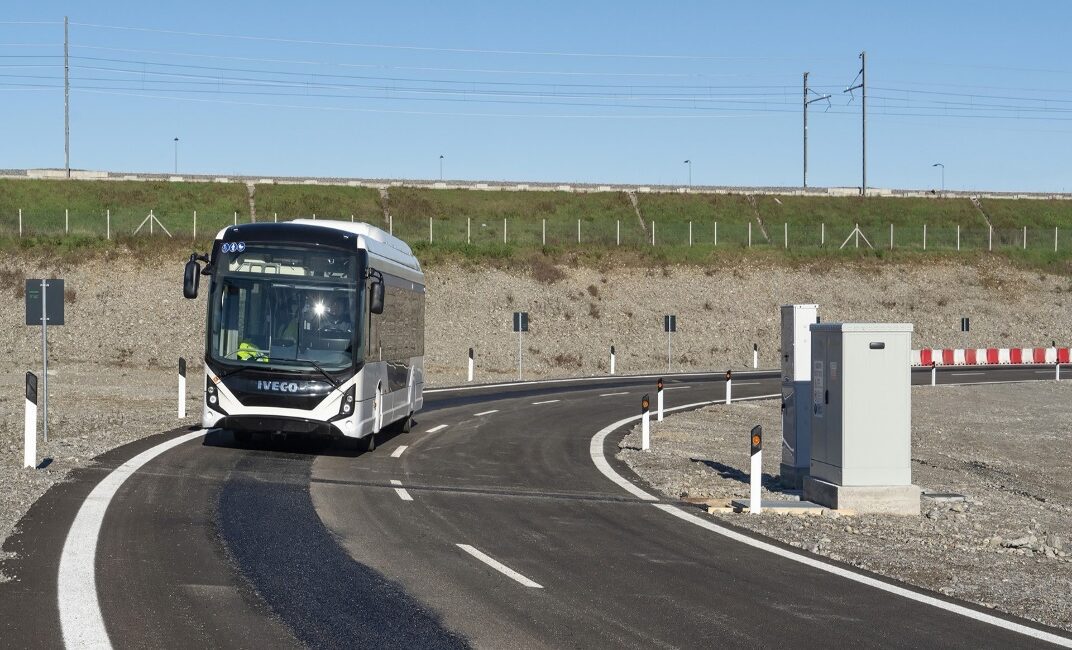 Iveco e Iveco Bus firmam parceria com “Arena do Futuro” image011