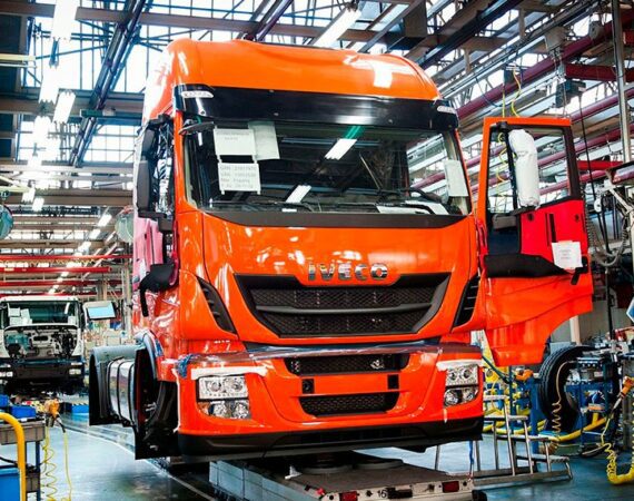 Iveco registra 62% de crescimento nas vendas e contrata reforços para a produção