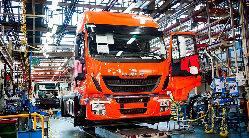Iveco registra 62% de crescimento nas vendas e contrata reforços para a produção iveco fabrica 001