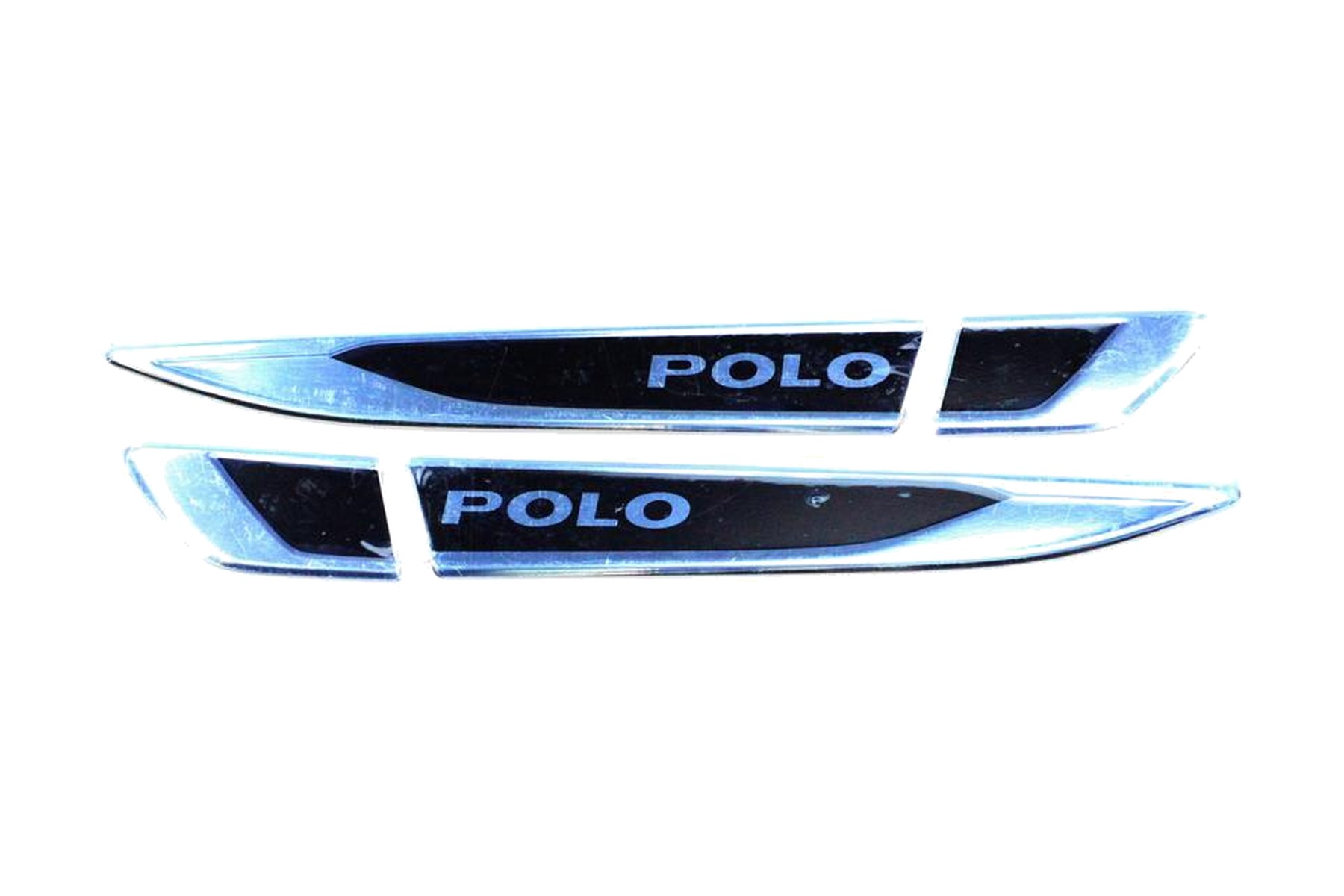 Emblema de Para-lama Direito (Passageiro) Esquerdo (Motorista) Dianteiro Polo VW 6EA064317H