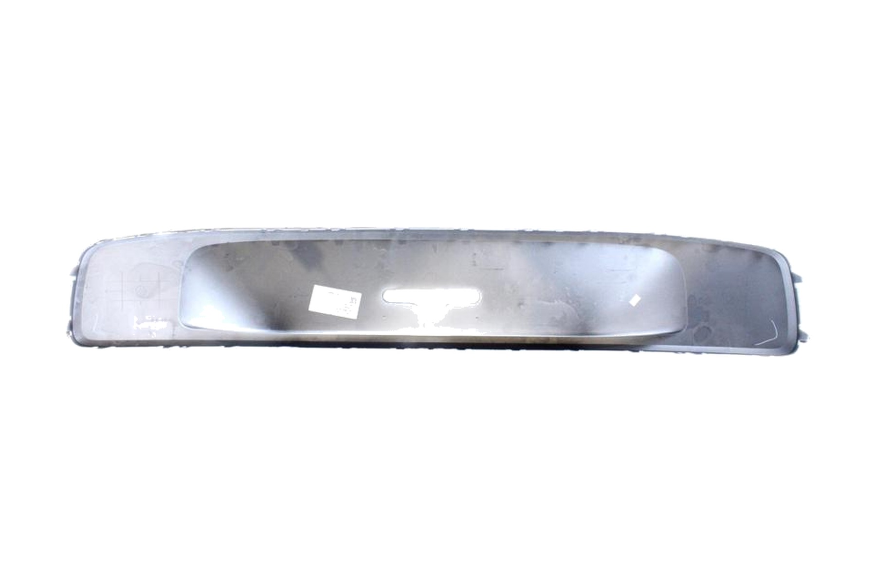 Moldura de Para-choque Traseiro Central Prata Fosco VW 1SB807833EL7 - Imagem 3